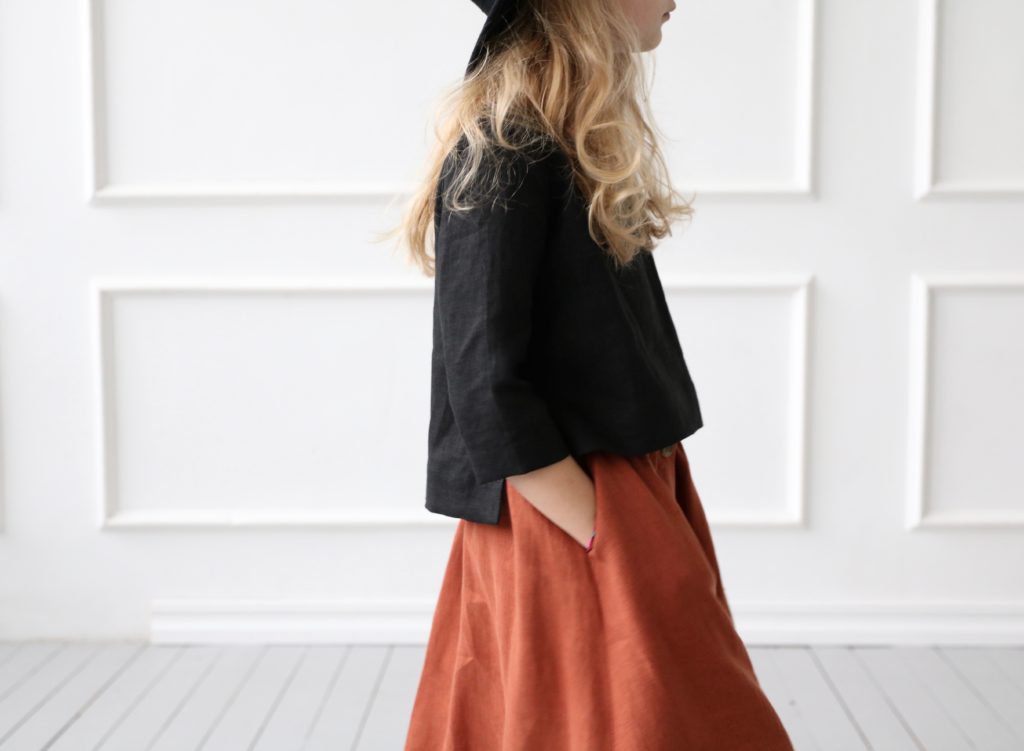 Linen blouse for girl