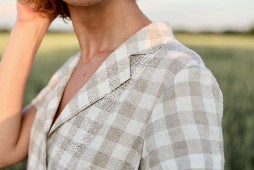Linen short sleeve wrap dress in checks - Image 2