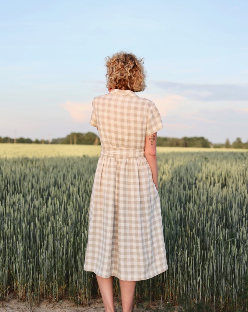 Linen short sleeve wrap dress in checks - Image 1