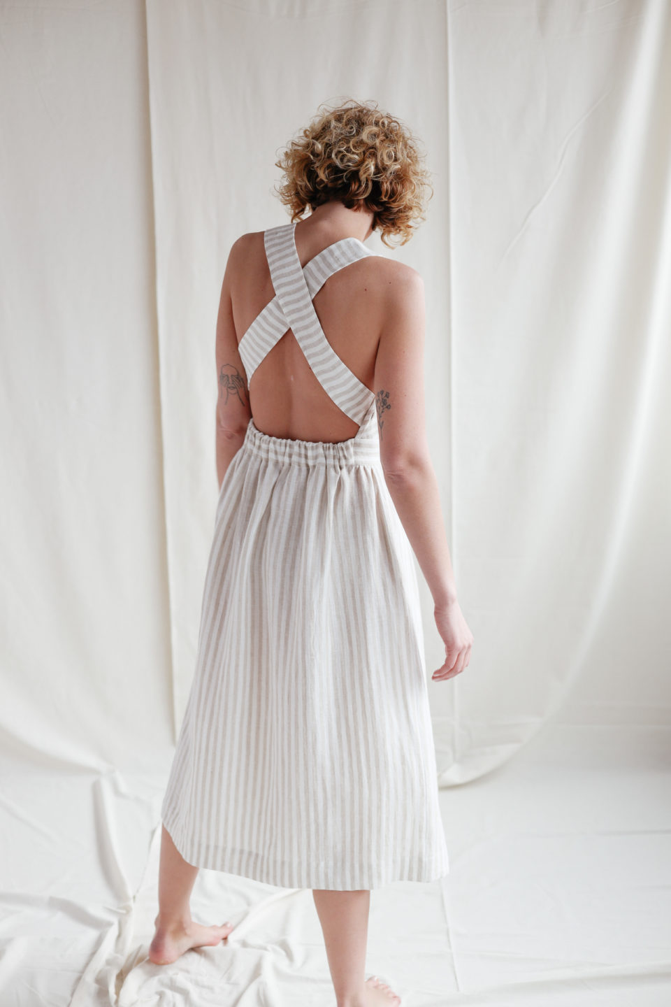 apron dress Striped Linen – OffOn this type of dress was a common garment among the Viking women who combined it with a pair of turtle brooches with stringed beads Viking Apron Dress, Blue XXL