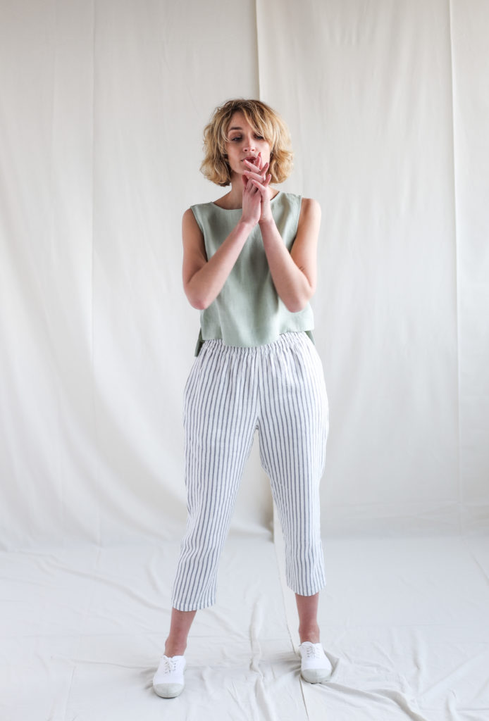 Cropped hem linen blouse - Image 2