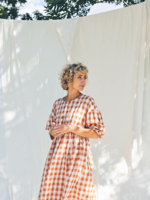 Dropped shoulders checks print dress PERLA | Dress | Sustainable clothing | OffOn clothing