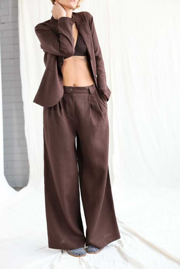 Pleated linen palazzo trousers - Image 3