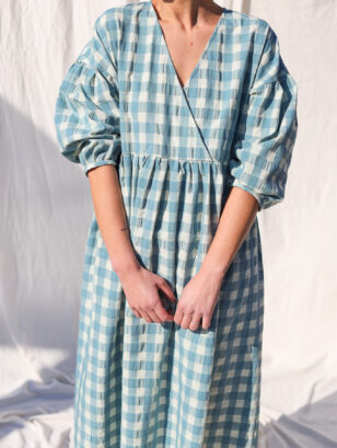 Mint seersucker checks V-neckline dress | Dress | Sustainable clothing | OffOn clothing