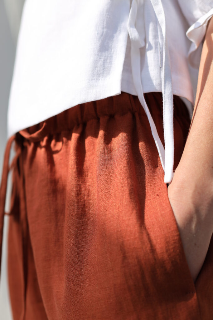 Linen pull on trousers with elastic waistband - Image 5