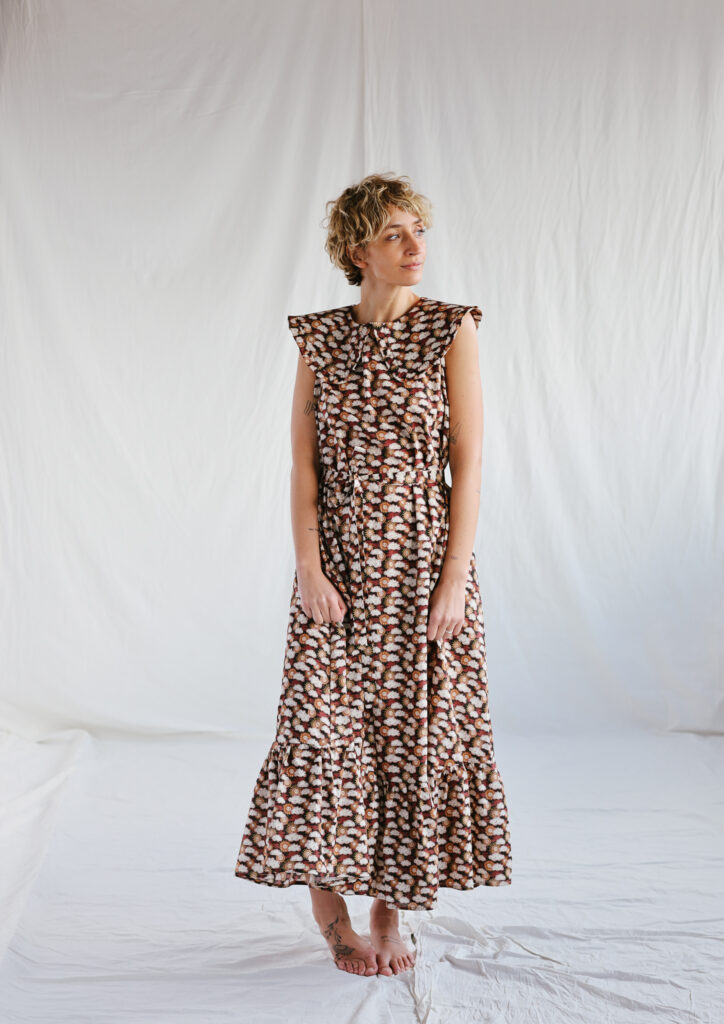 Puritan collar sleeveless Maxi dress FOLLOW the SUN - Image 5