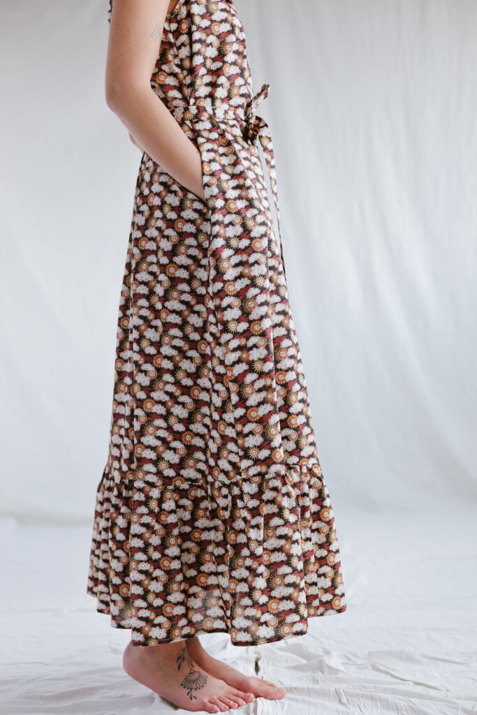Puritan collar sleeveless Maxi dress FOLLOW the SUN - Image 3