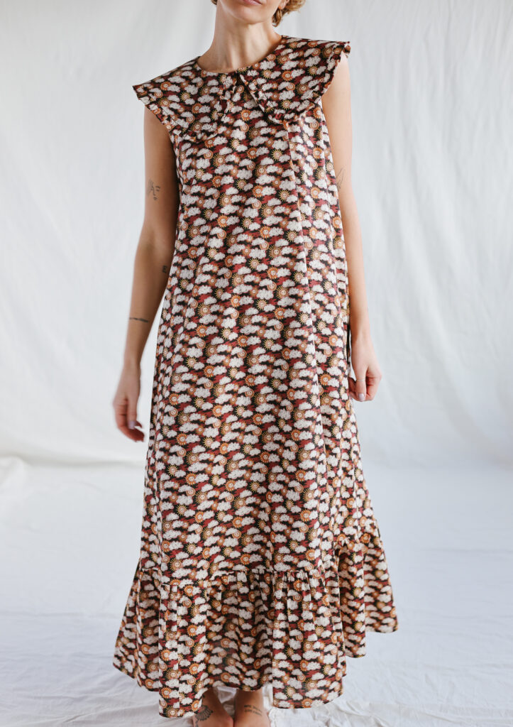 Puritan collar sleeveless Maxi dress FOLLOW the SUN - Image 1