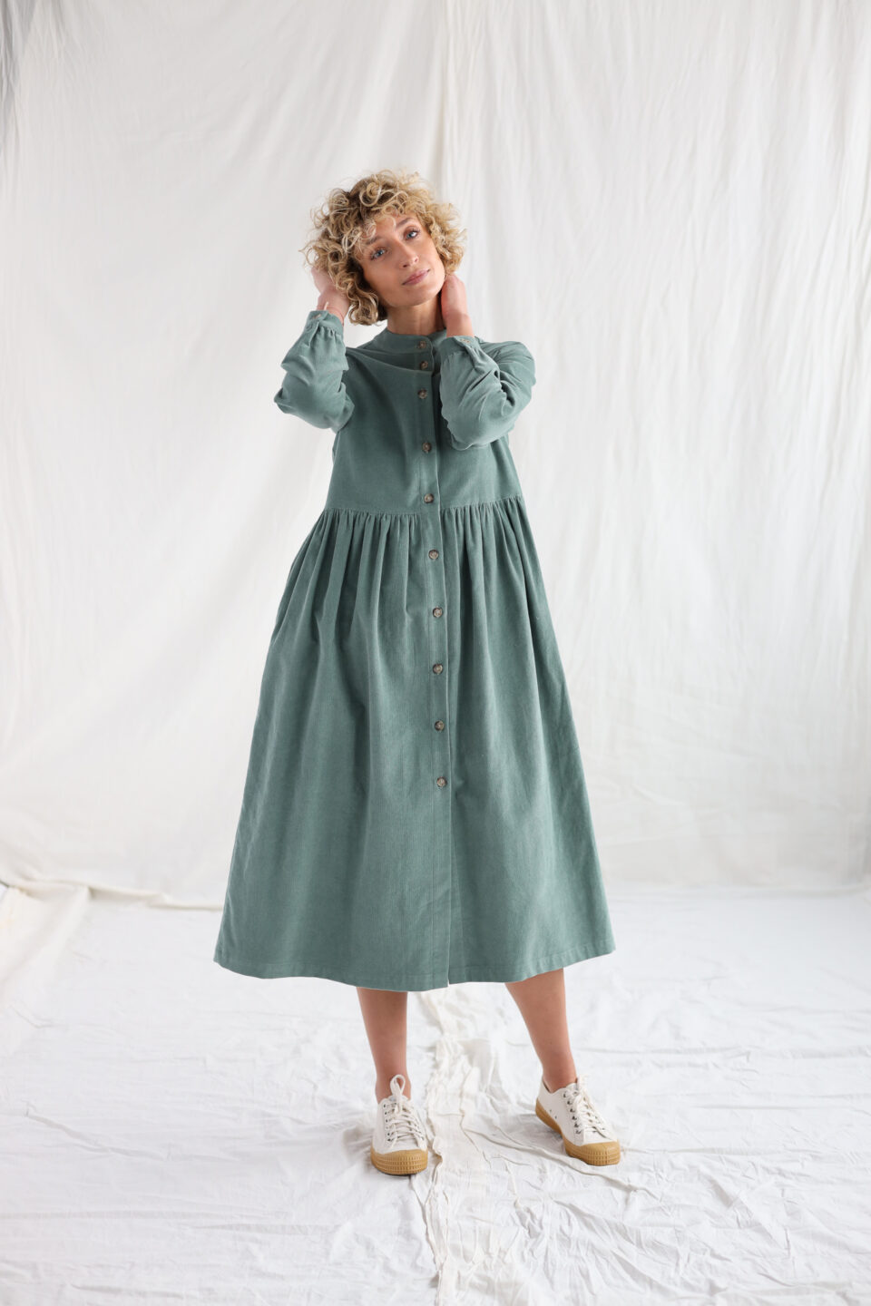 womens knee length dresses Ever-Pretty Charming Short Sleeves V-Neck Fall Wedding Guest Dress with Floral Applique Vali Black Babydoll Cami Adult Vintage Cat Dress (Size):XS summertime womens active dress