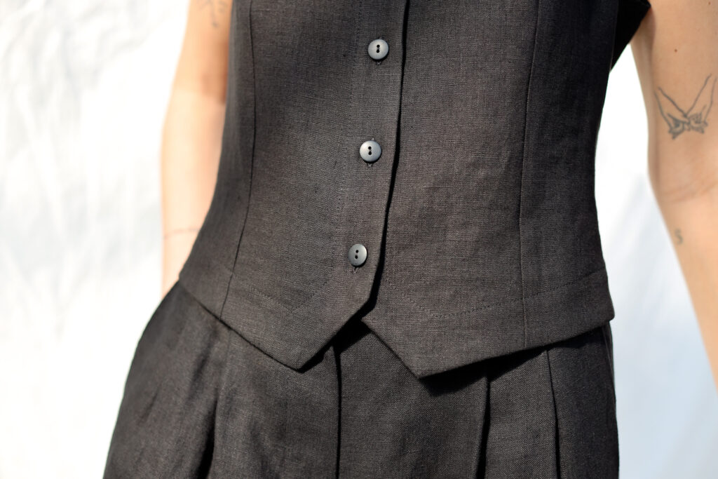 Classic black linen vest - Image 6
