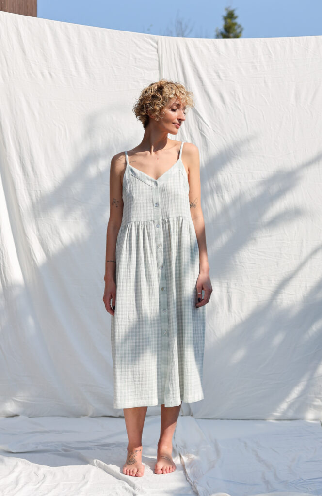 Sleeveless summer dress ELOISE in double gauze mint checks cotton - Image 1