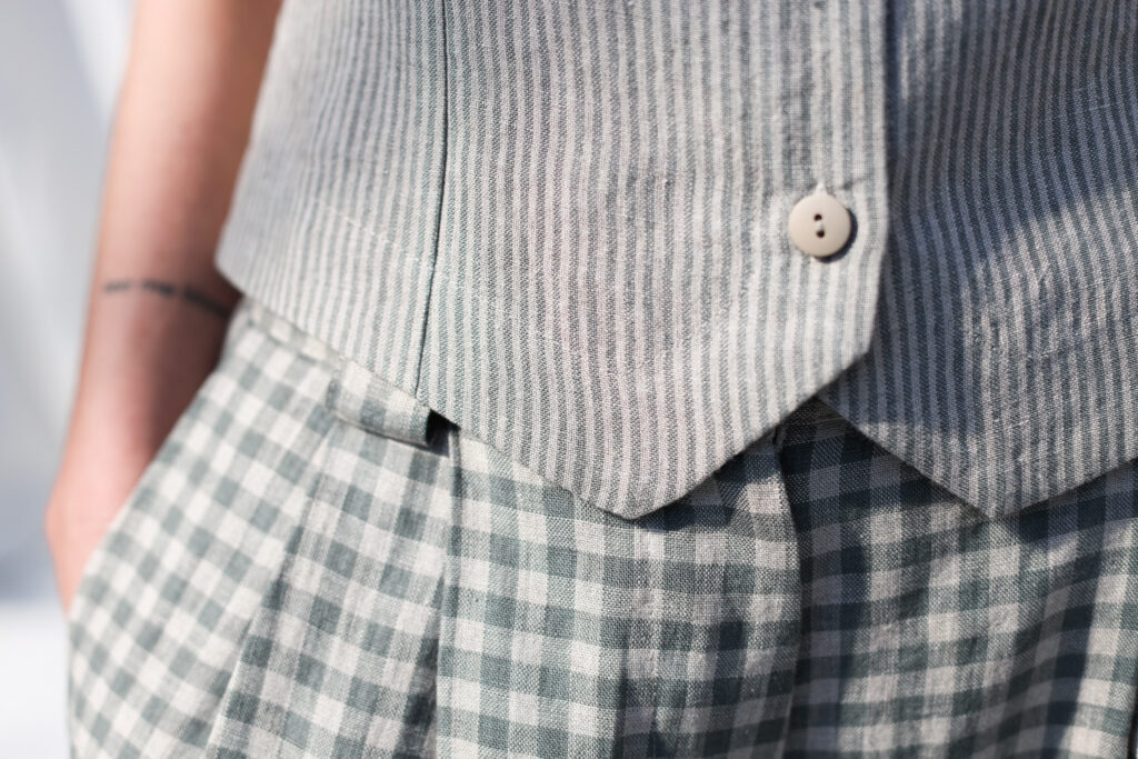 Classic striped linen waistcoat - Image 6