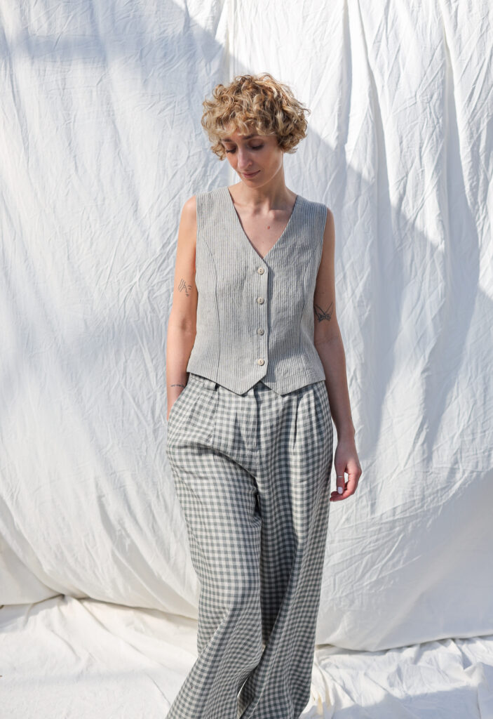 Classic striped linen waistcoat - Image 1