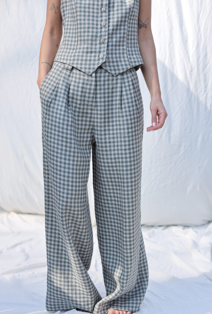 Pleated gingham linen palazzo trousers | Trousers | Sustainable clothing | OffOn clothing