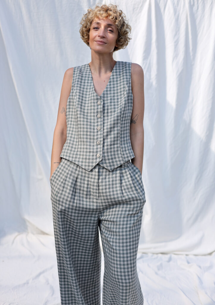 Classic gingham linen vest - Image 1