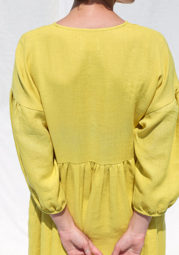 Linen loose fit V-neck puffy sleeve dress - Image 2