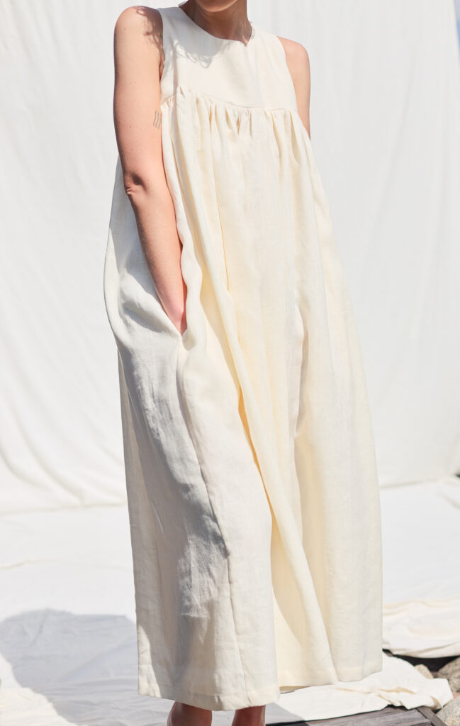 Ivory linen sleeveless Maxi low back dress LILOU