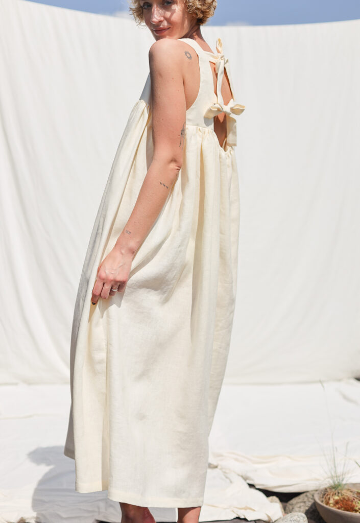 Ivory linen sleeveless Maxi low back dress LILOU - Image 4