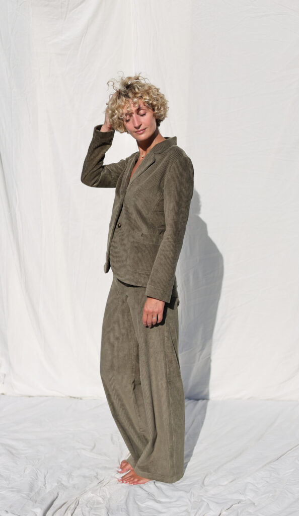 Olive elegant wide wale cord matching suit - Image 4