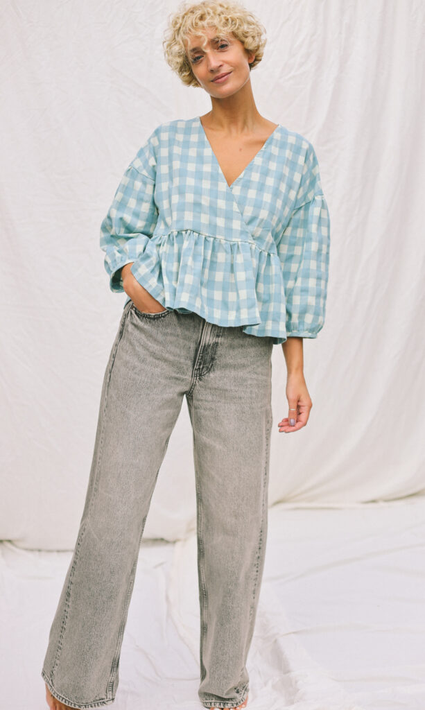 Gingham V-neck puffy sleeve blouse CLARA - Image 3
