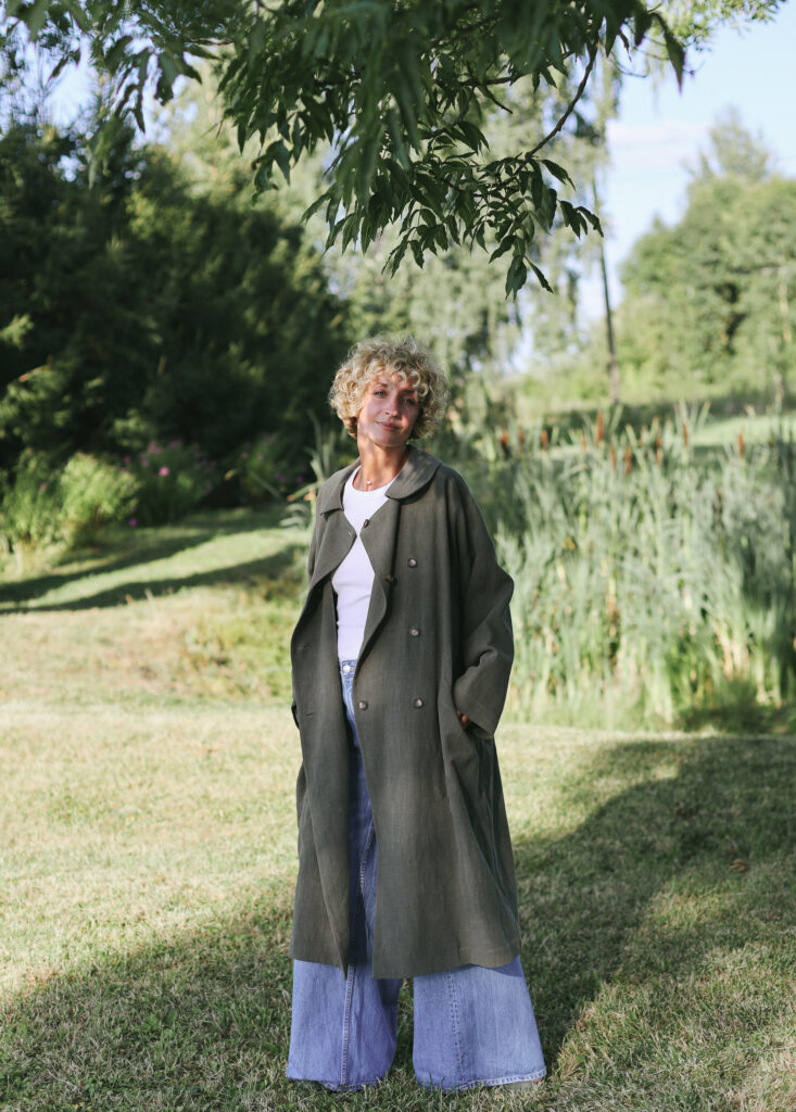 Heavy linen oversized coat in olive green color - Image 7
