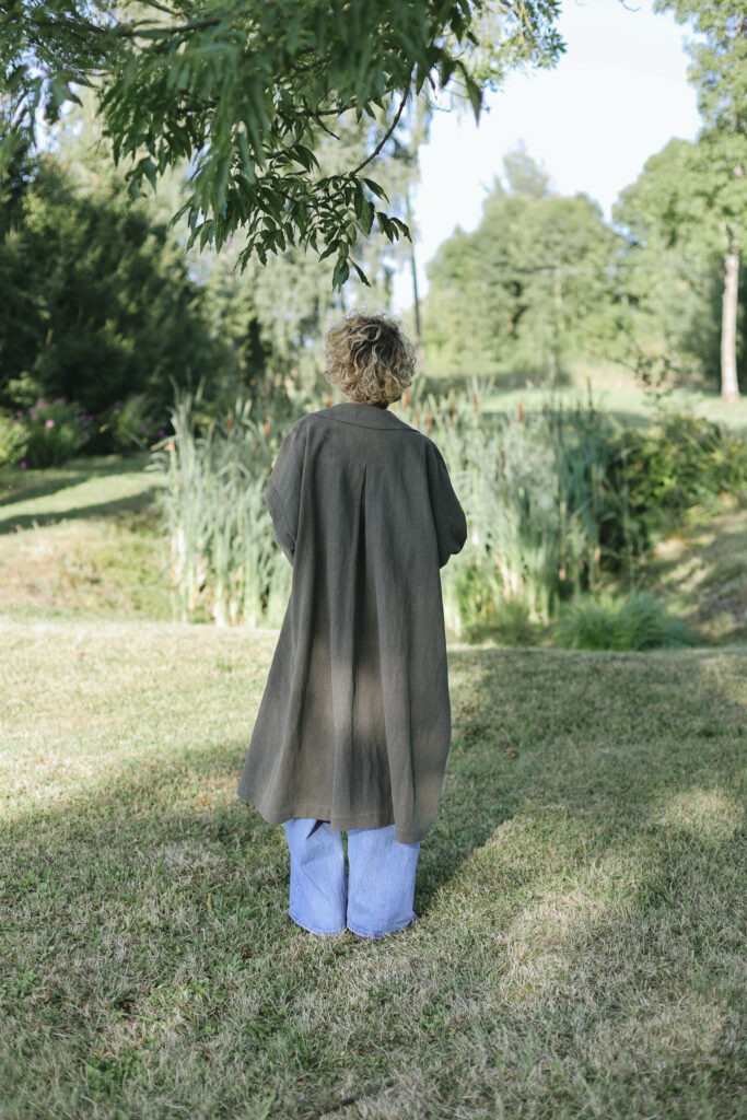 Heavy linen oversized coat in olive green color - Image 6