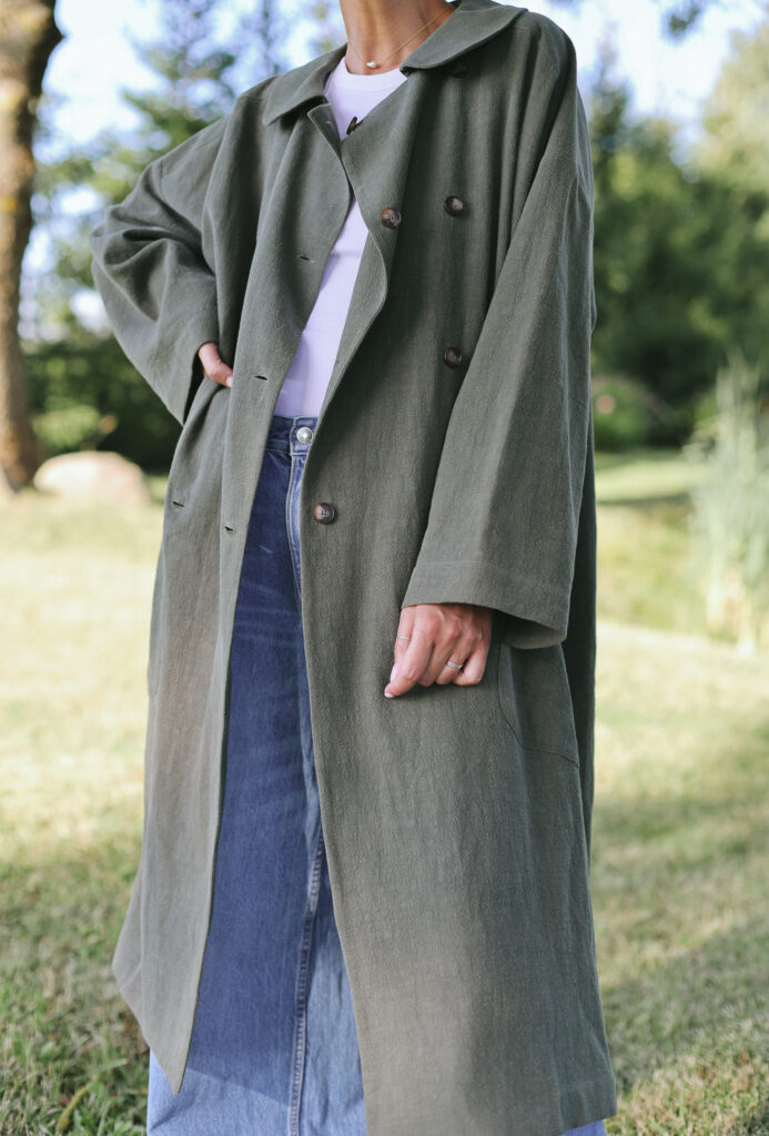 Heavy linen oversized coat in olive green color - Image 5