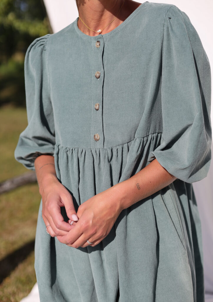 Needlecord puffy sleeve dress JOY - Image 5
