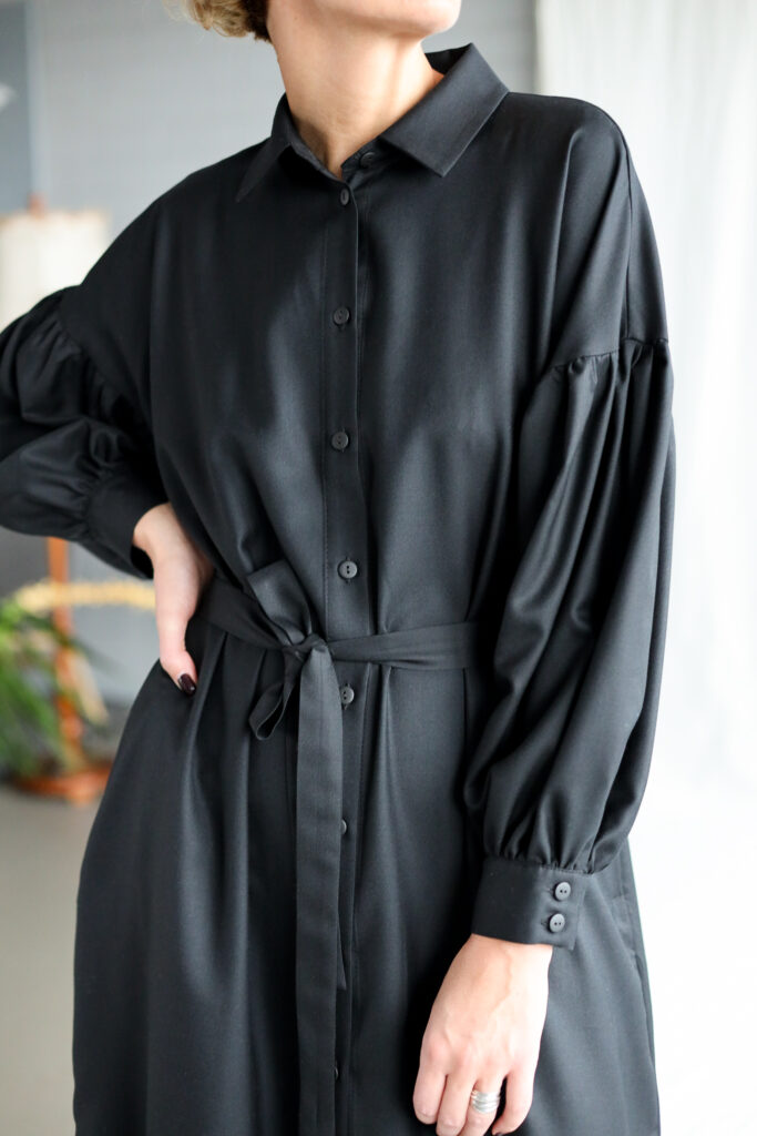 Black wool shirt dress with dropped puffy sleeves - Image 6