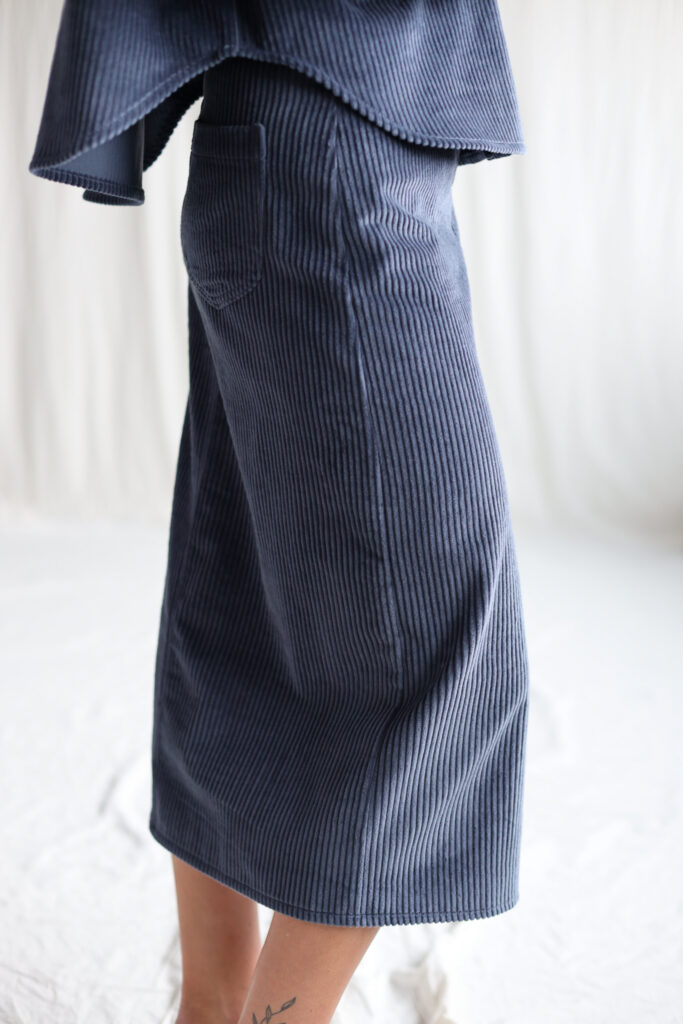 Denim blue wide cord pencil skirt - Image 2