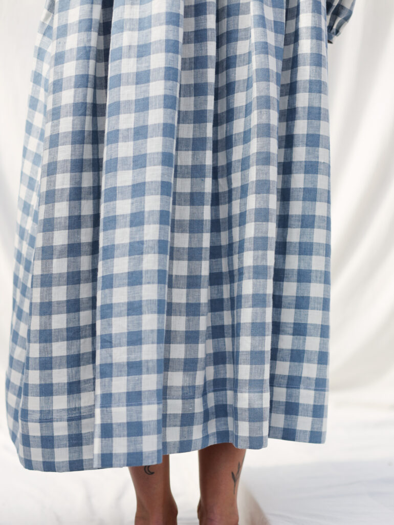 Light blue checks oversized voluminous sleeves linen dress GRETA - Image 4
