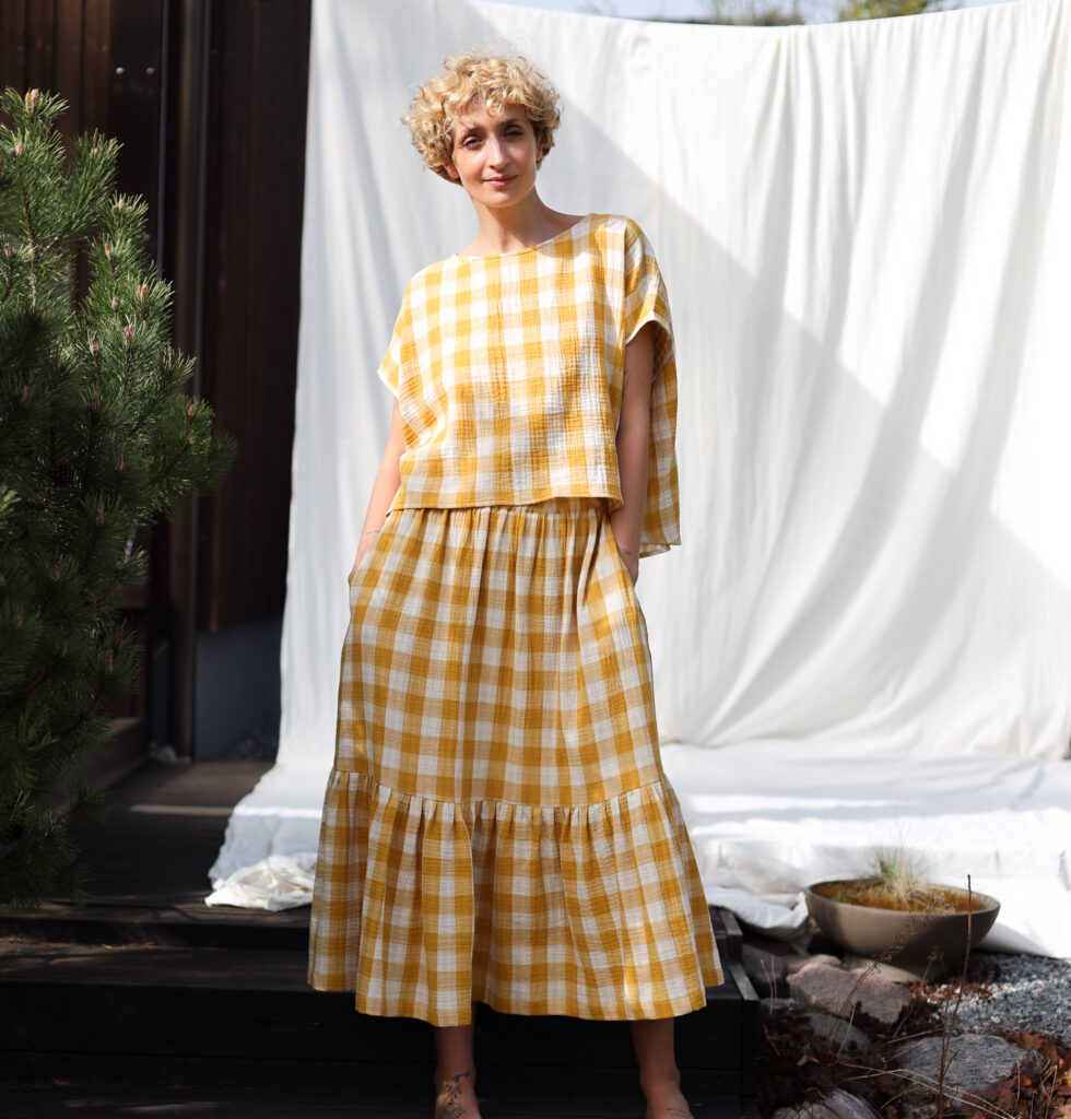 Double gauze mustard checks skirt with elastic waistband - Image 5
