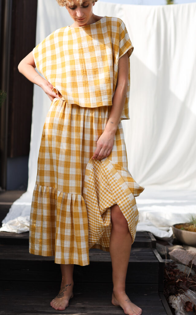 Double gauze mustard checks skirt with elastic waistband - Image 4