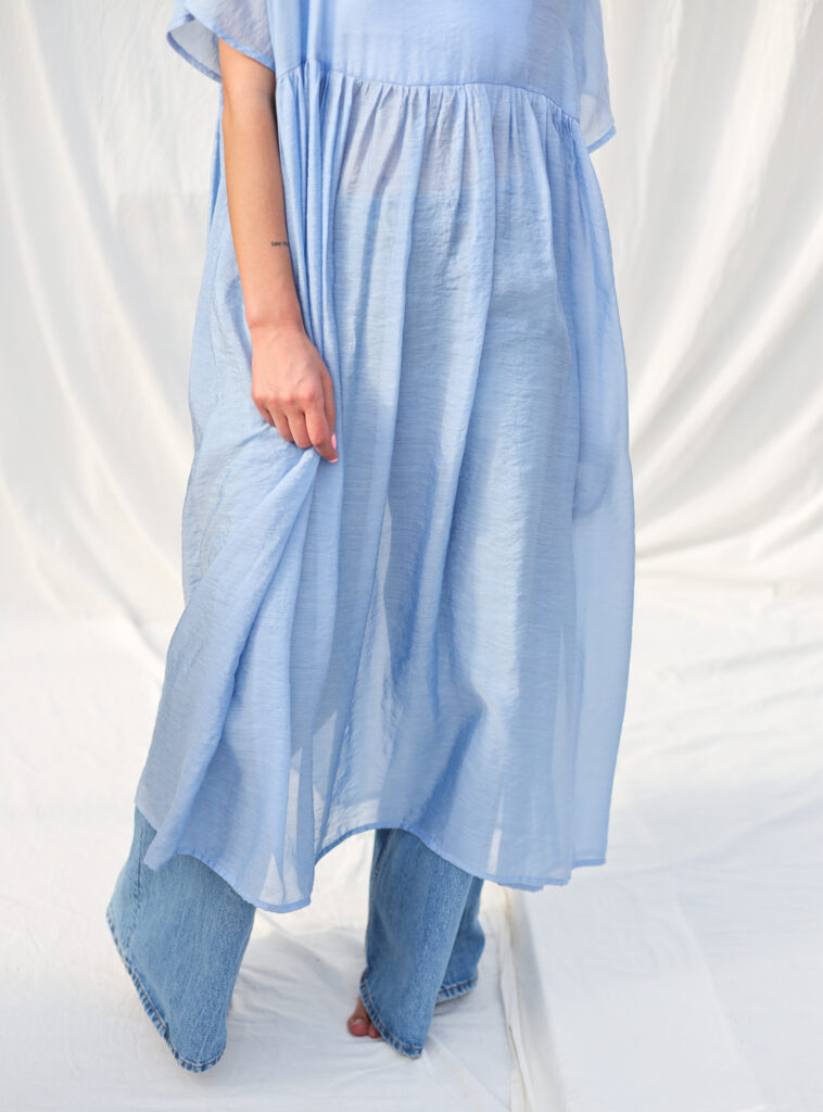 Light blue viscose organza oversized dress SILVINA - Image 6