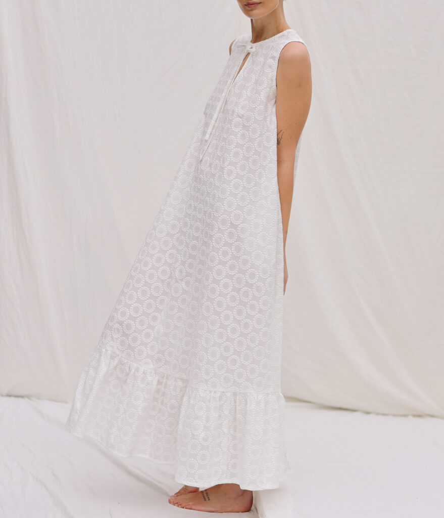 Embroidery cotton sleeveless Maxi dress with a front tie - Image 5