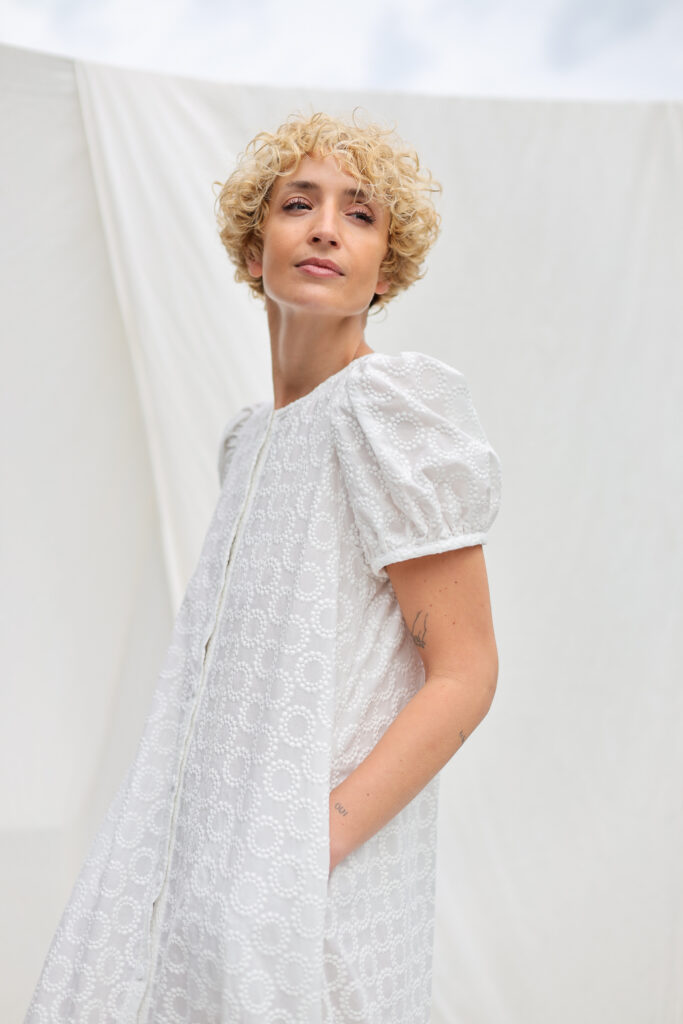 Embroidered cotton puffy sleeves dress AGATHE - Image 5