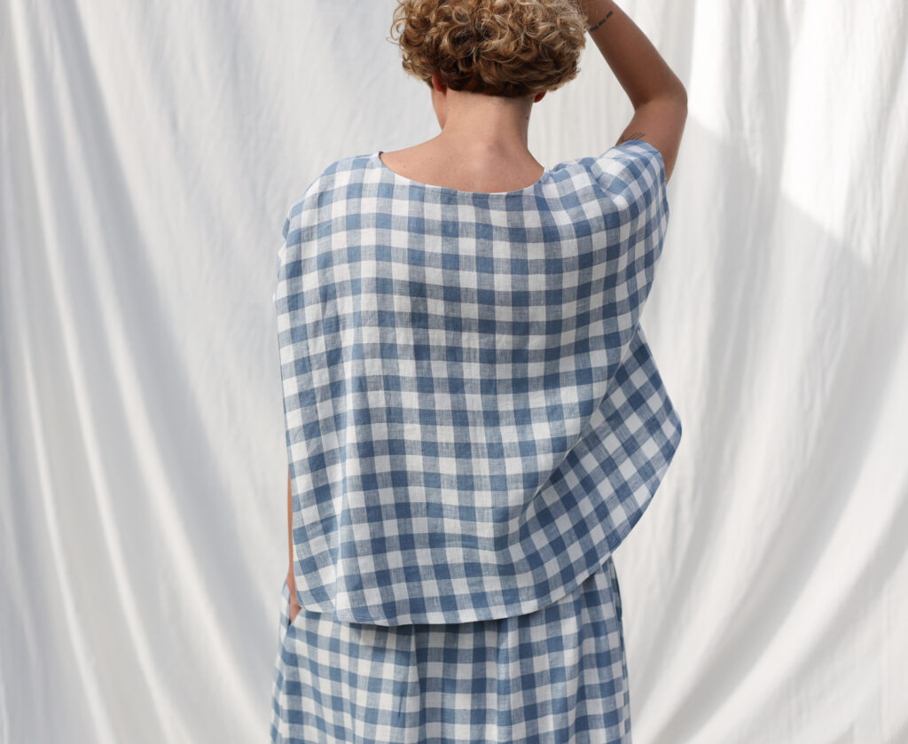 Checkered linen oversized short sleeve top - Image 3