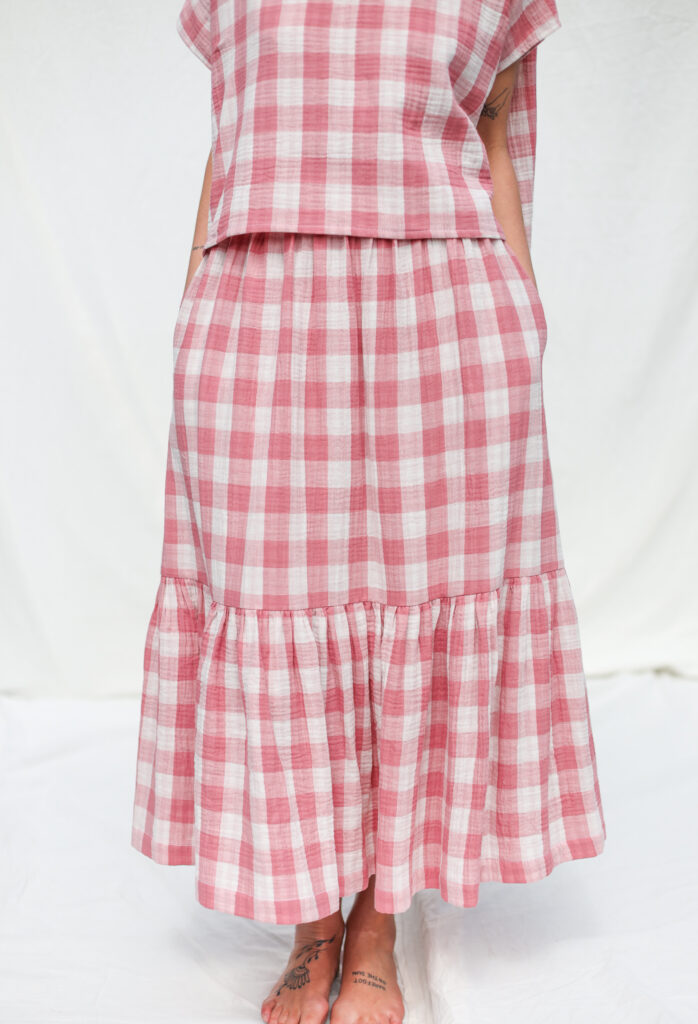 Elasticated waist ruffled hem skirt in pink double gauze checks - Image 2