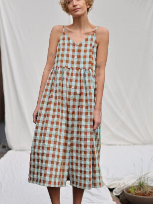 Sleeveless sundress in seersucker checks ELOISE | Dress | Sustainable clothing | OffOn clothing