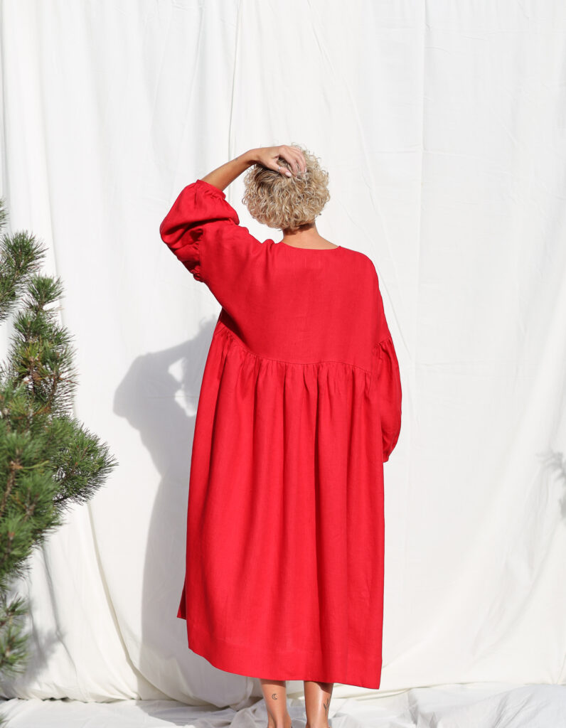 Red linen oversized voluminous sleeves dress GRETA - Image 5