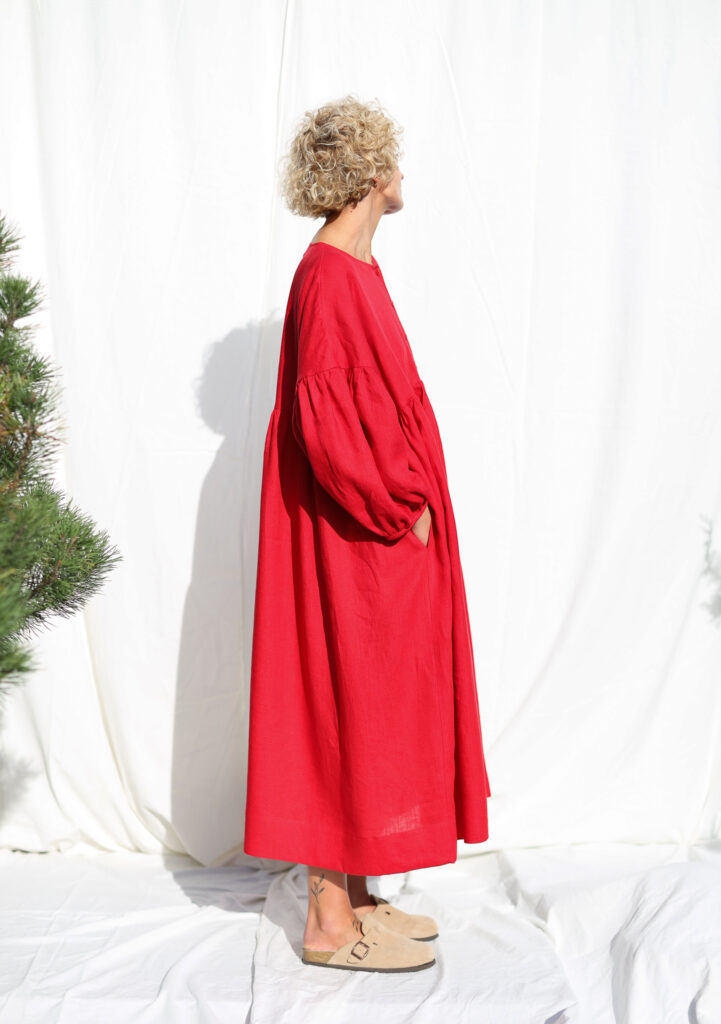 Red linen oversized voluminous sleeves dress GRETA - Image 4