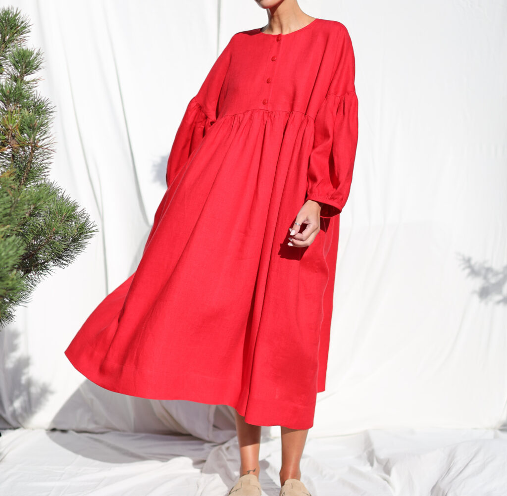 Red linen oversized voluminous sleeves dress GRETA - Image 2