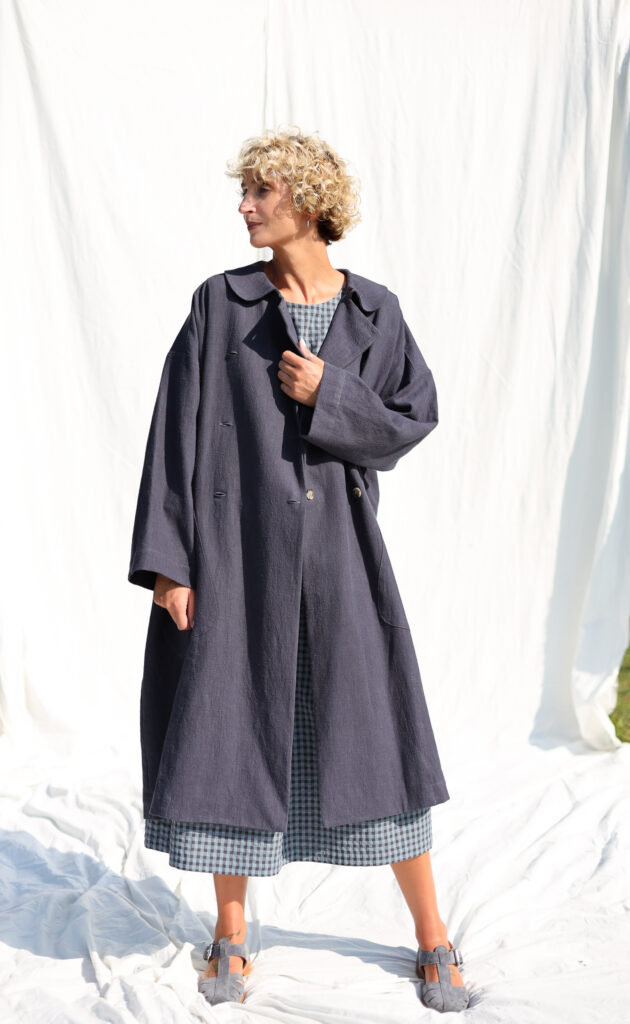 Heavy linen oversized coat in navy blue color - Image 2