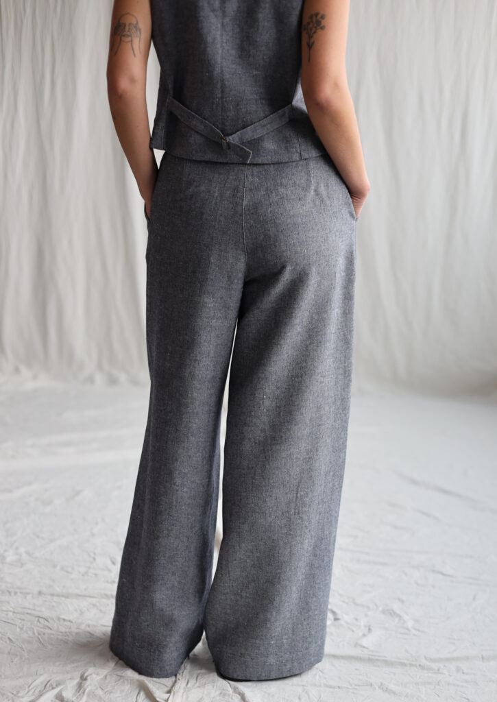 Pleated wool and linen palazzo trousers - Image 3