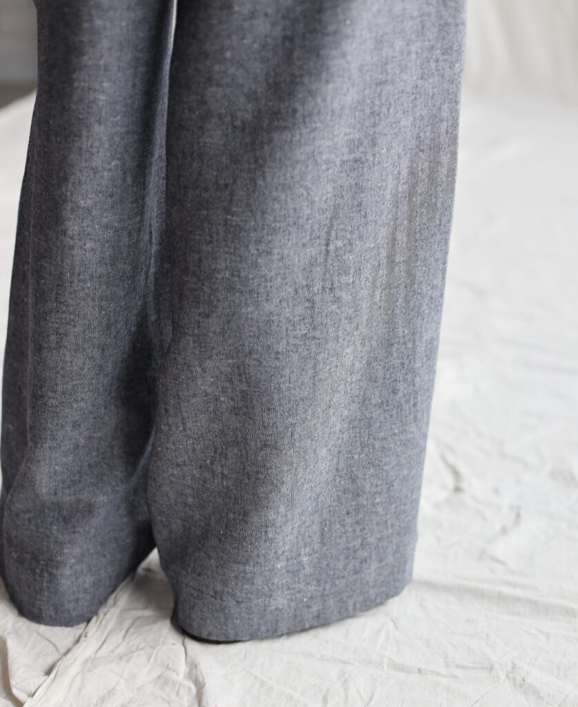 Pleated wool and linen palazzo trousers - Image 4