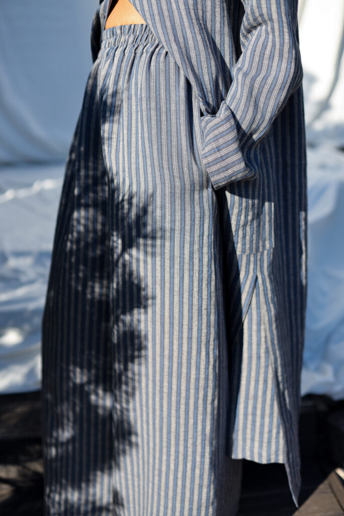 Palazzo elasticated waist pants in exclusive jacquard striped linen - Image 2