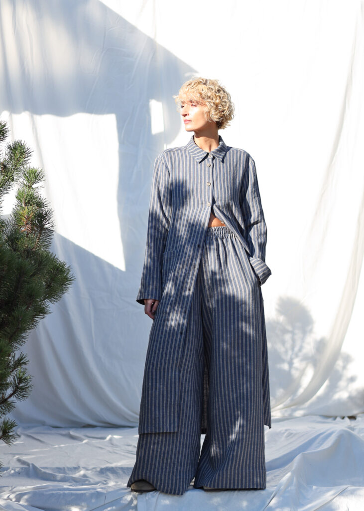 Palazzo elasticated waist pants in exclusive jacquard striped linen - Image 1