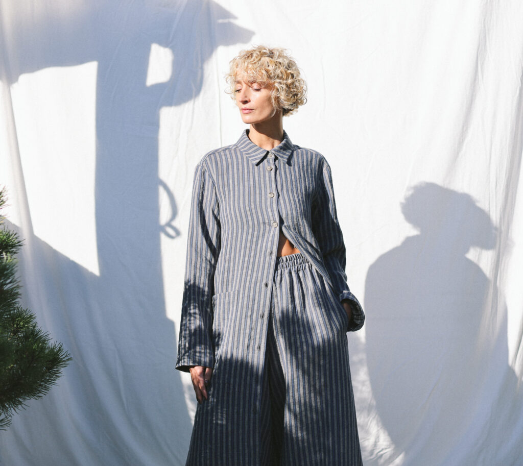 Oversized long sleeves jacquard striped linen shirt dress - Image 1