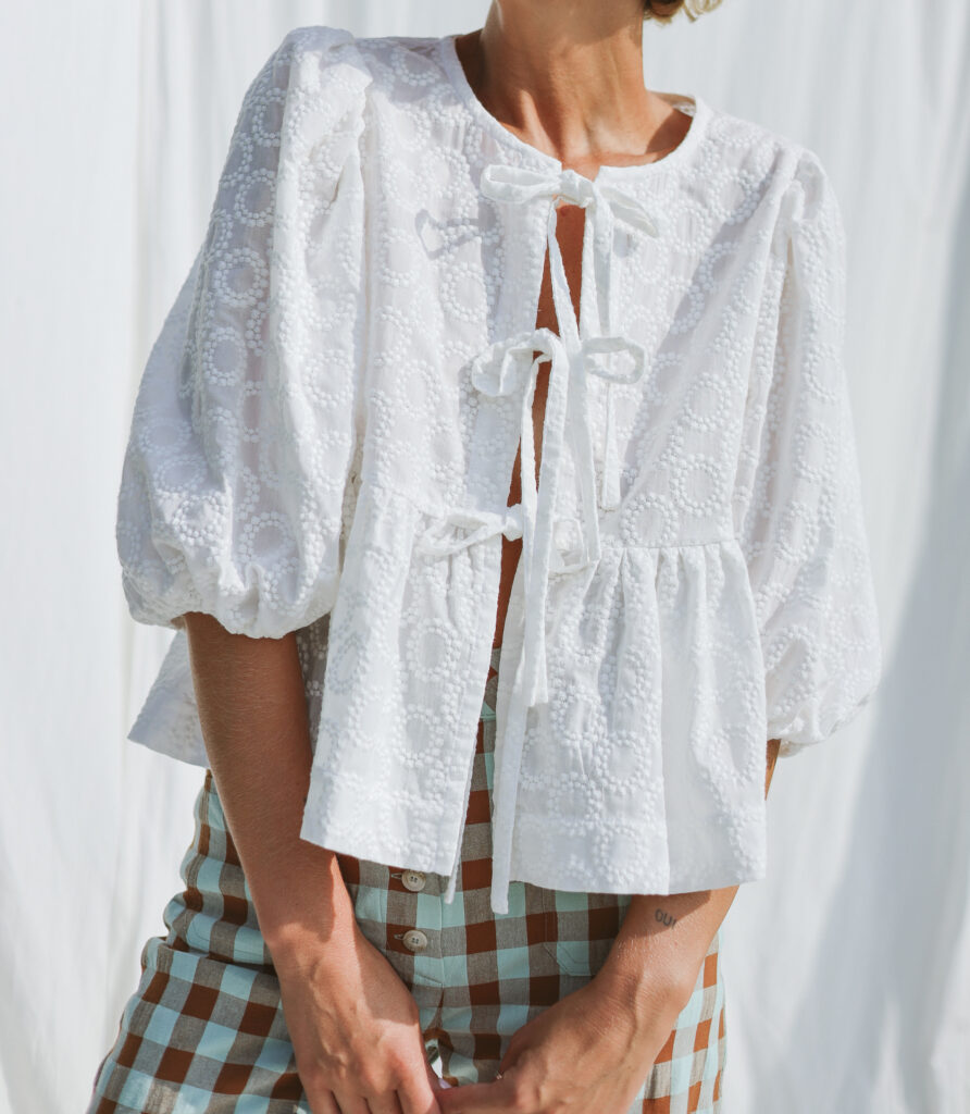 Tie front blouse in off-white embroidered cotton SUNNY - Image 5