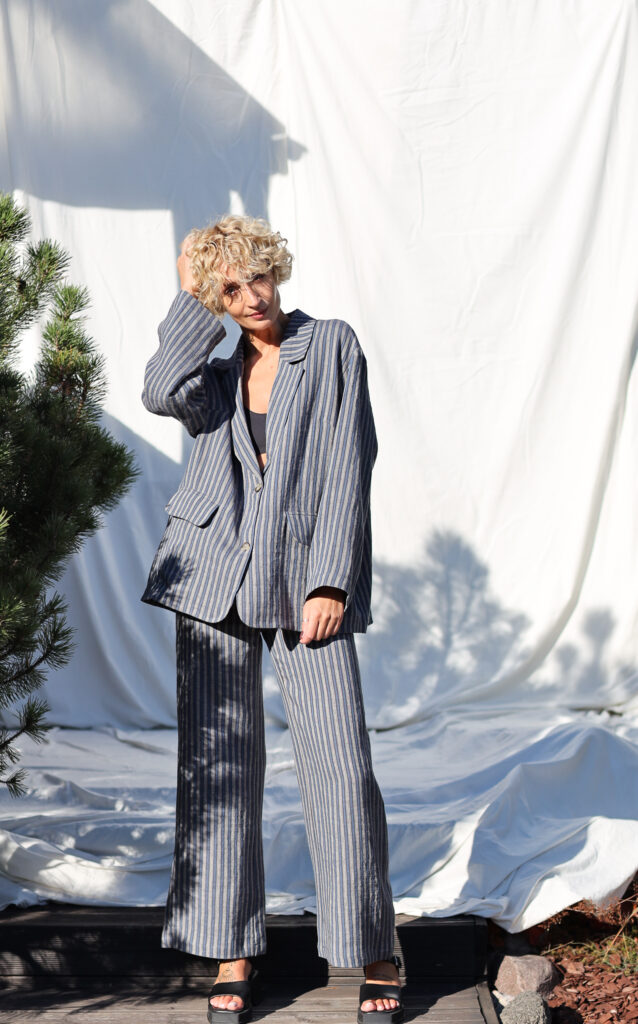 Oversized exclusive jacquard linen blazer in stripes - Image 1